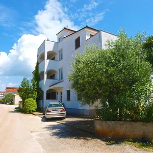 apartments-sebastian-1842.pula-hotels.org/